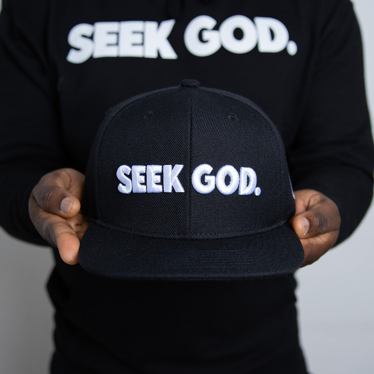 SEEK GOD SNAPBACK - BLACK